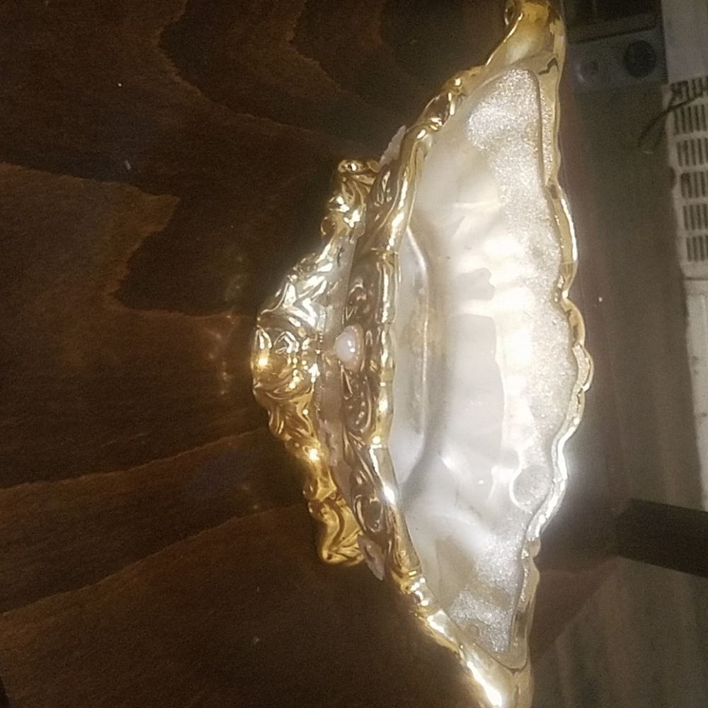Serving dish